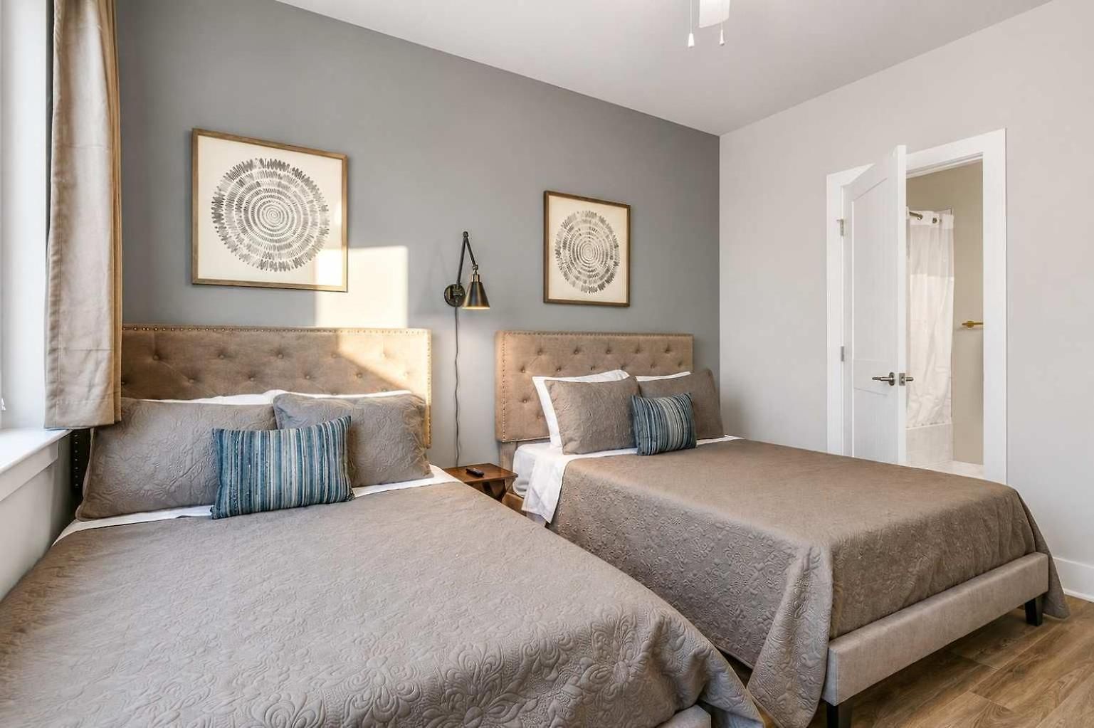 2 Premier Homes Sleeps 24 Rooftops