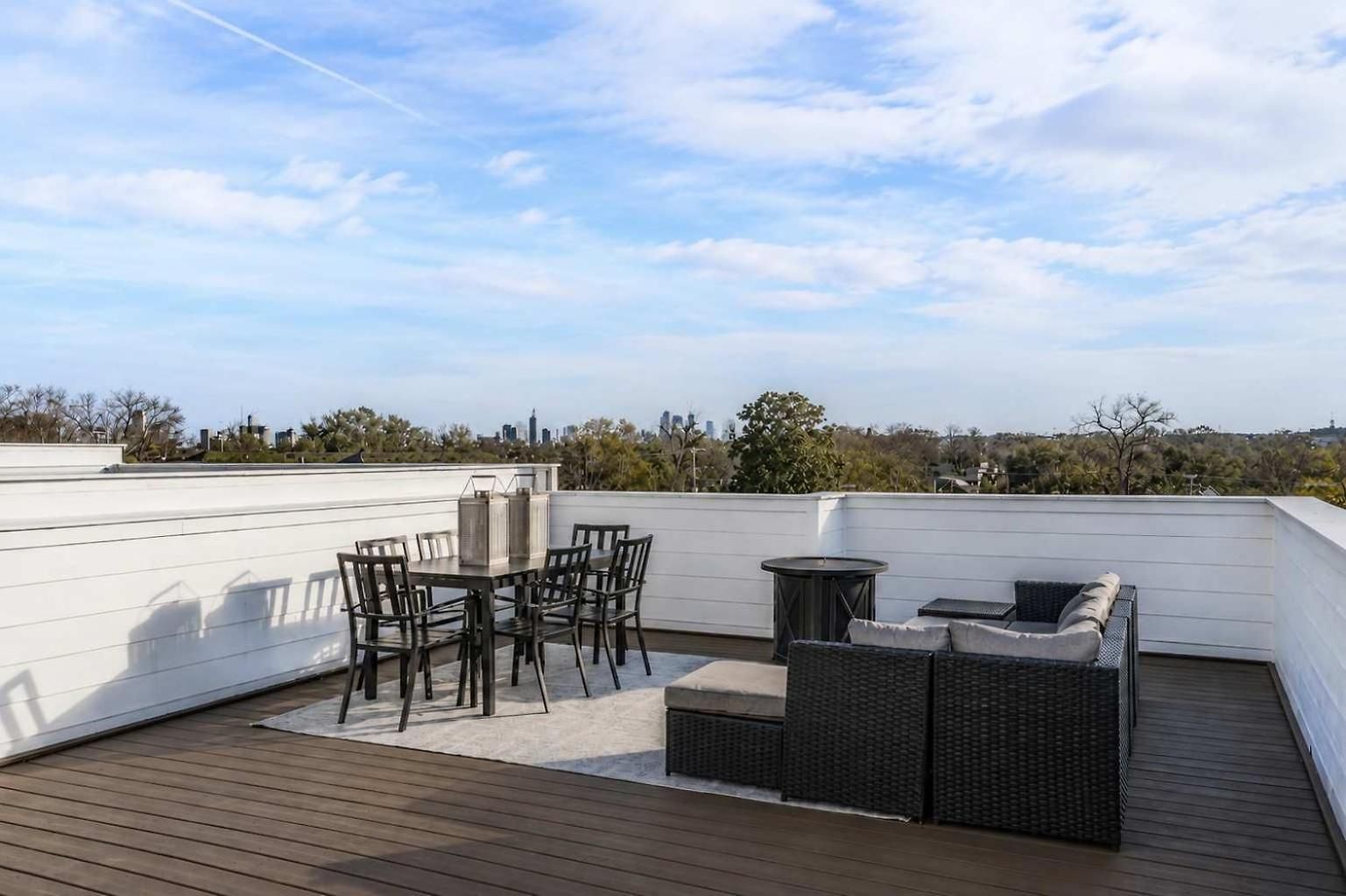 2 Premier Homes Sleeps 24 Rooftops