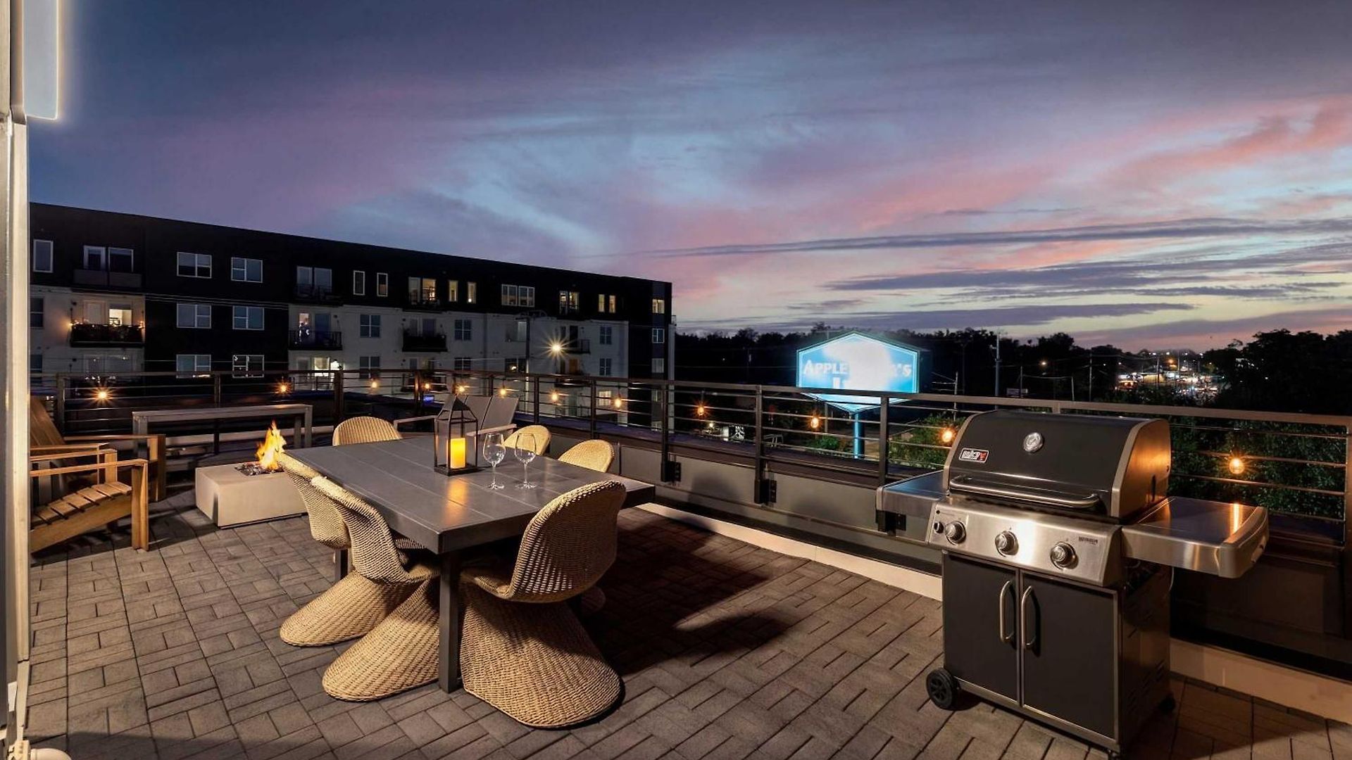 Luxe 4br Retreat With Rooftop Fire Pit & Garage Nashville