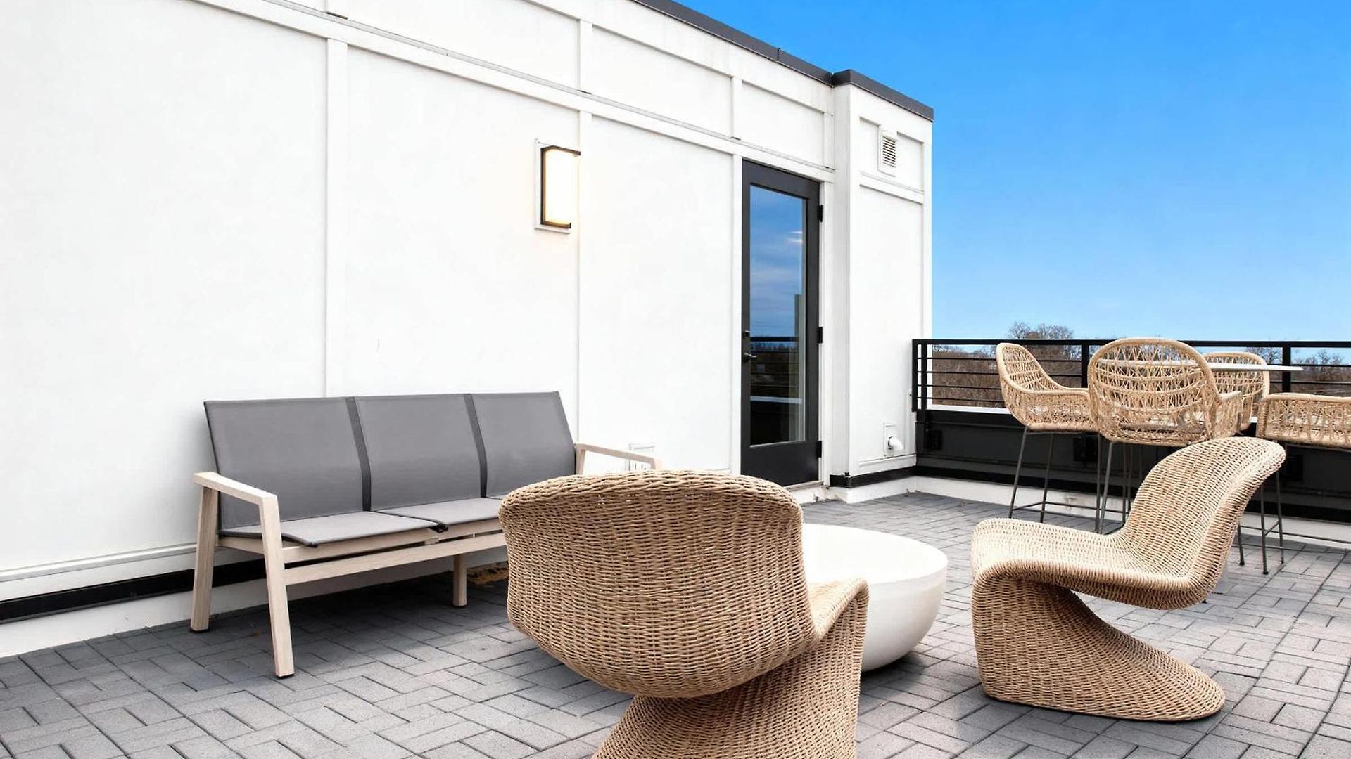 Escape With Skyline Deck And Hot Tub Nashville