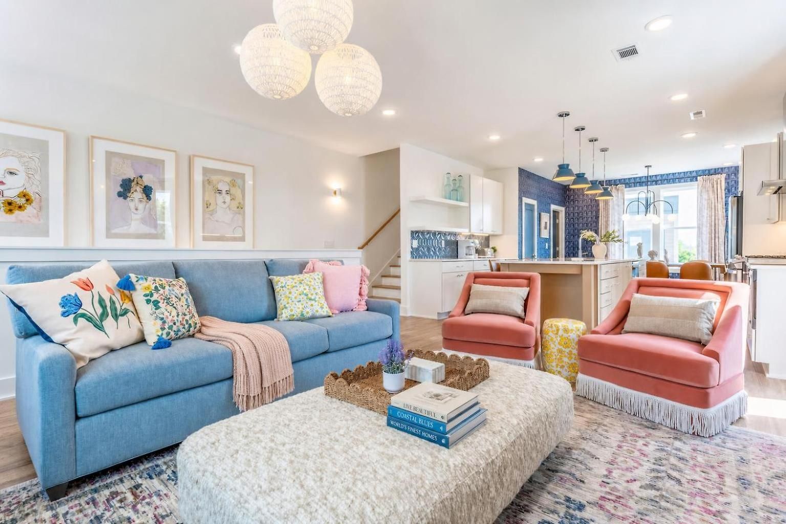 Luxe Group With Hot Tub & Rooftop Lounge Holiday home