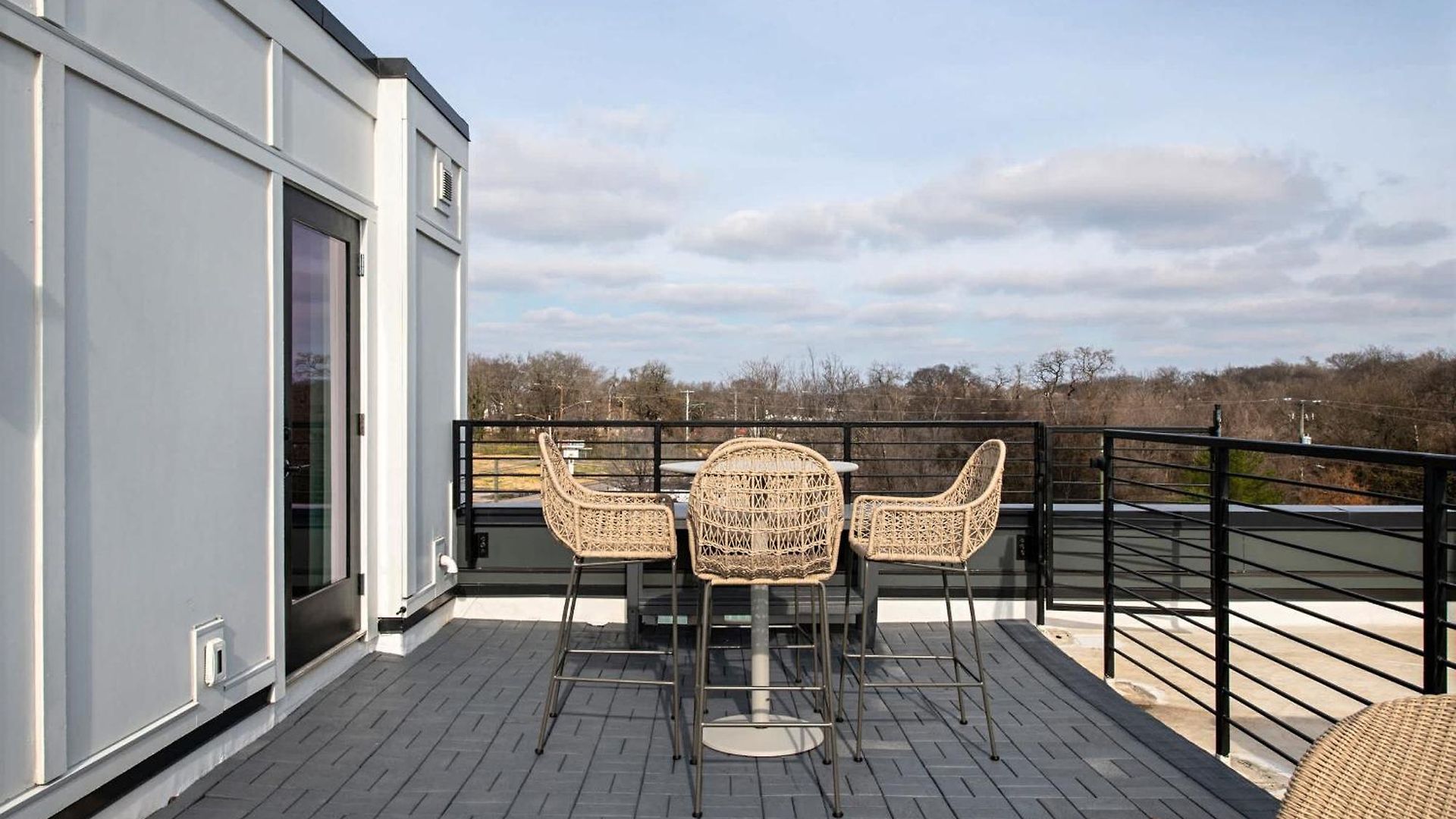 Rooftop Hot Tub & Skyline Views Near Broadway Holiday home Nashville