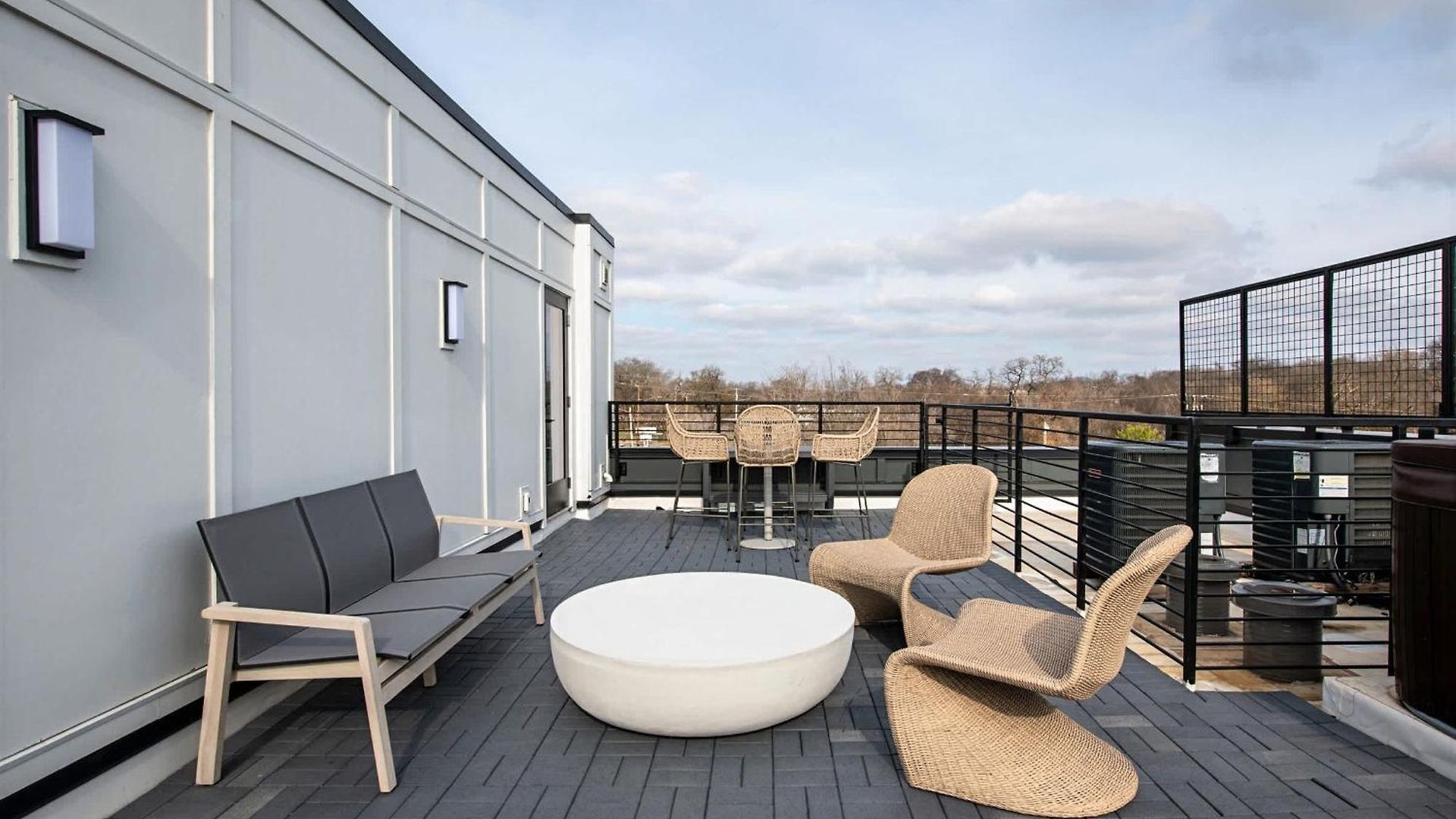 Holiday home Rooftop Hot Tub & Skyline Views Near Broadway Nashville