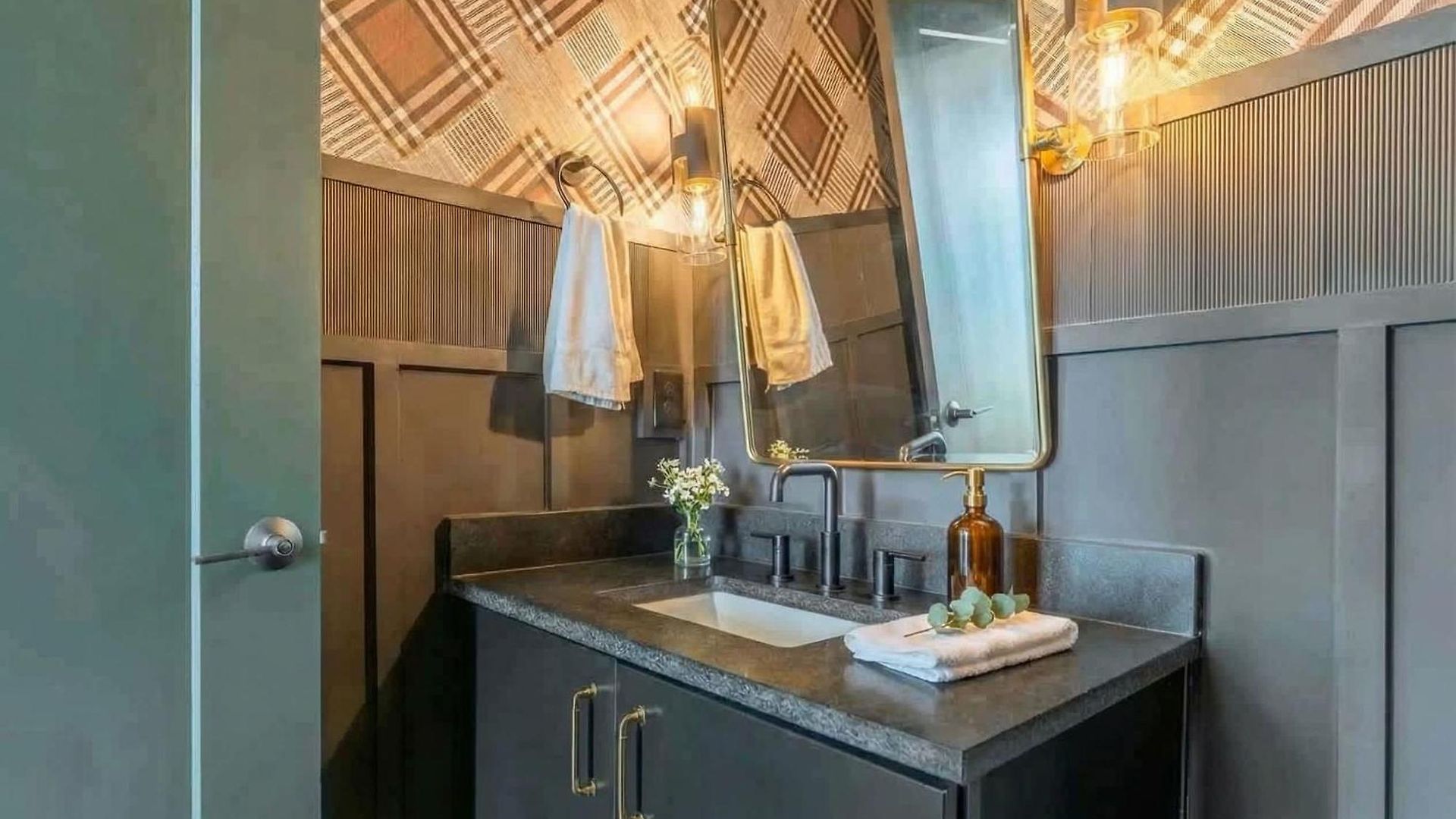 Luxe 4br With Fire Pit Grill And Views