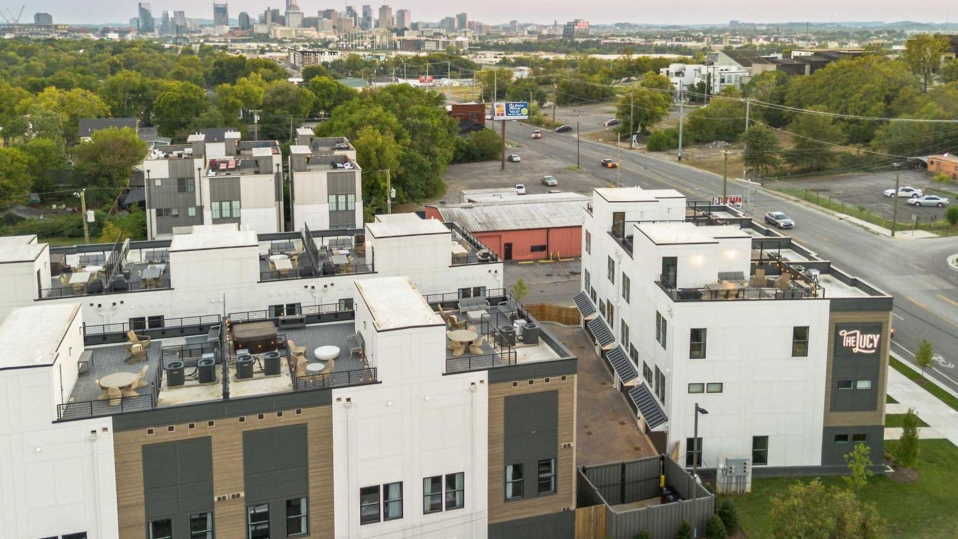 Rooftop Hot Tub & Skyline Views Near Broadway Holiday home *