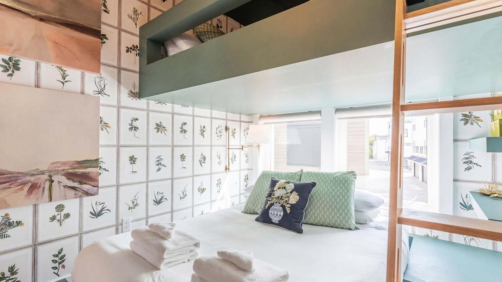 Luxe 4br Retreat With Rooftop Fire Pit & Garage * Nashville