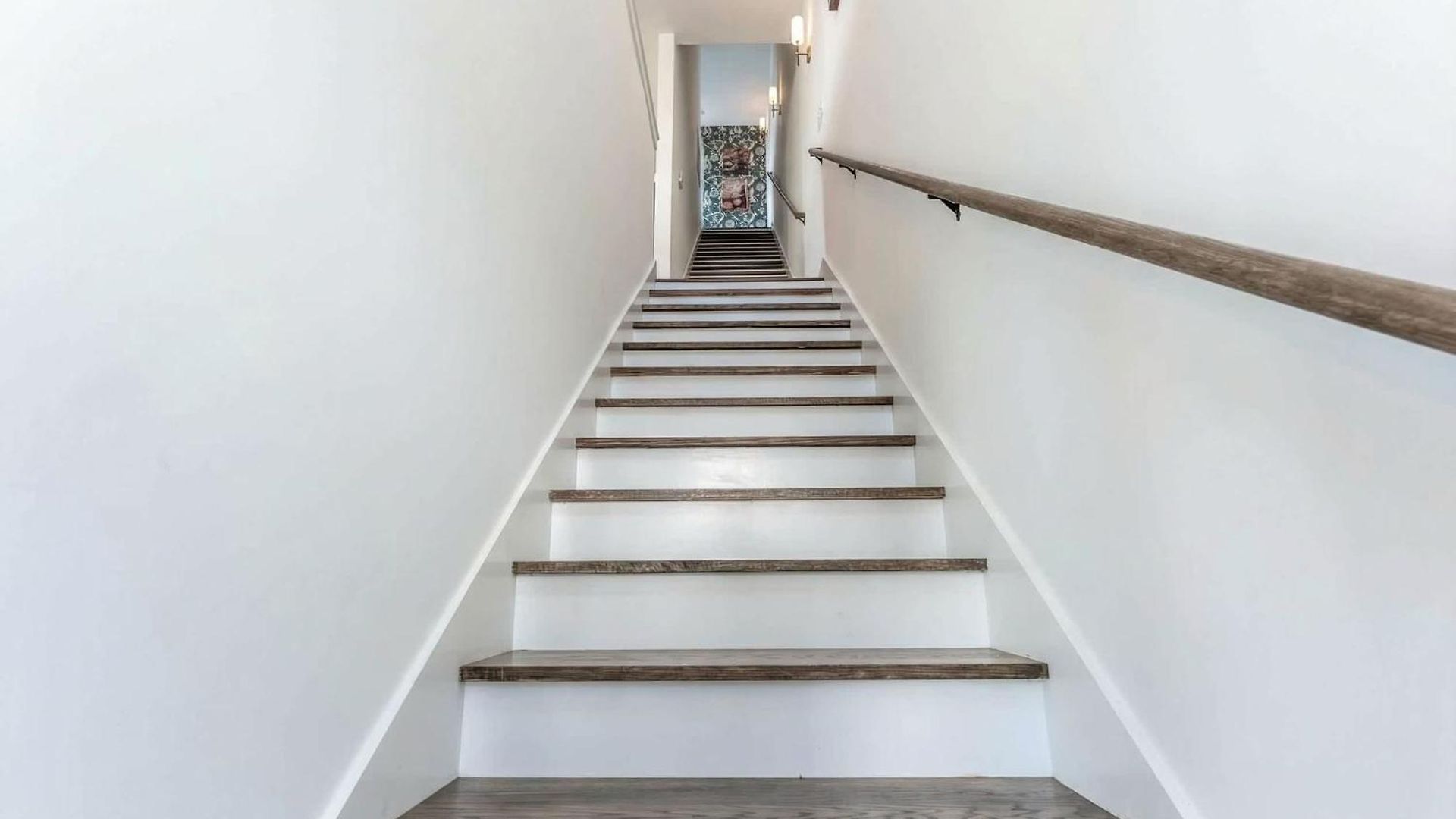 Luxe 4br Retreat With Rooftop Fire Pit & Garage