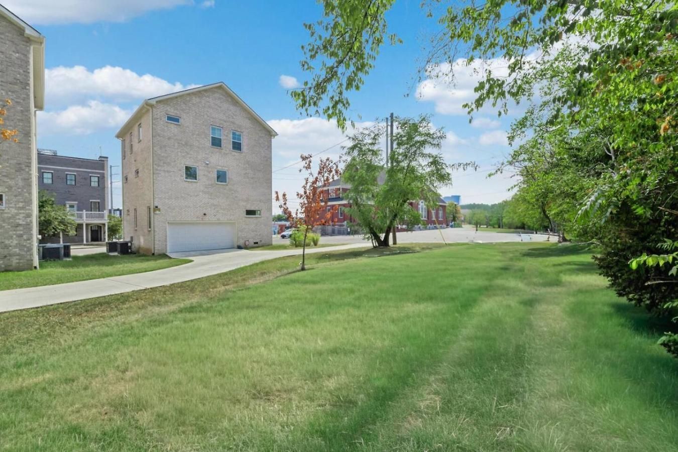 Friends In Skyline Places, 10 Min To Broadway, Perfect For Groups Nashville