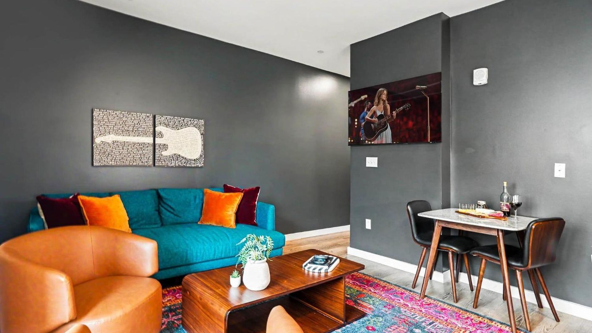 Holiday home Onyx - Pool & Gym - Walk To Broadway *