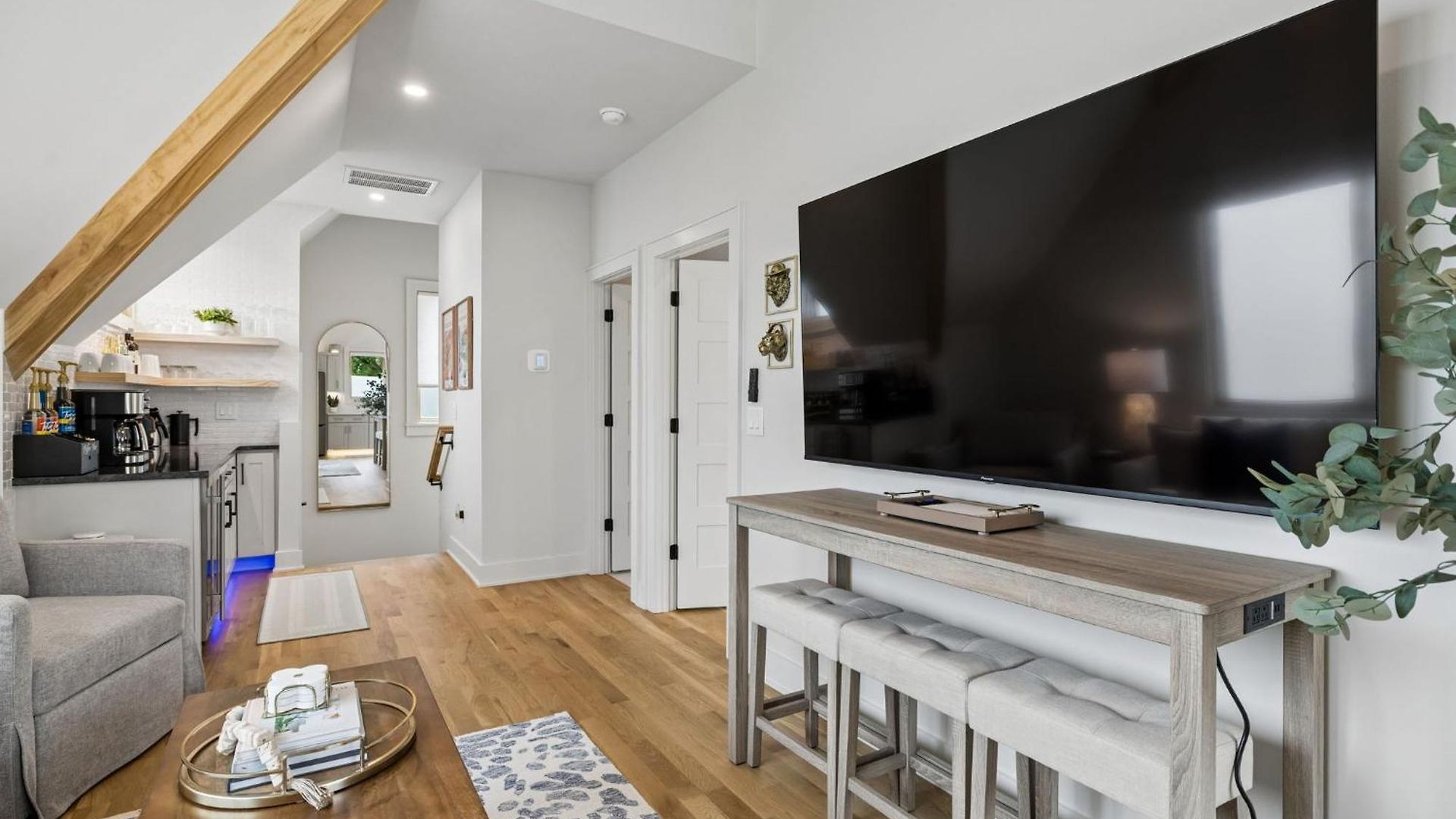 Deprecated Guest house *