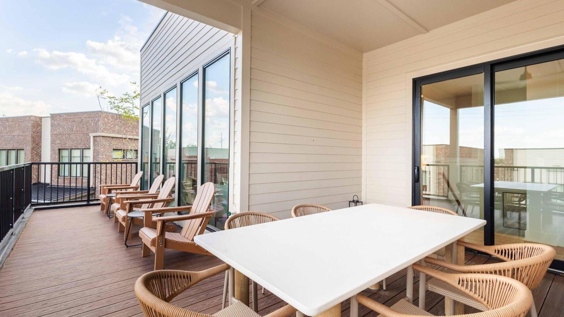 Noa | Pool, Sauna, Cold Plunge, Firepit Nashville