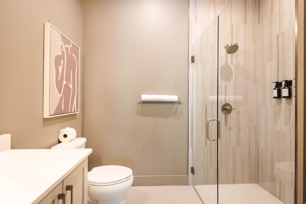 Heated Pool + Hot Tub + Sauna • 7 Min To Broadway Holiday home