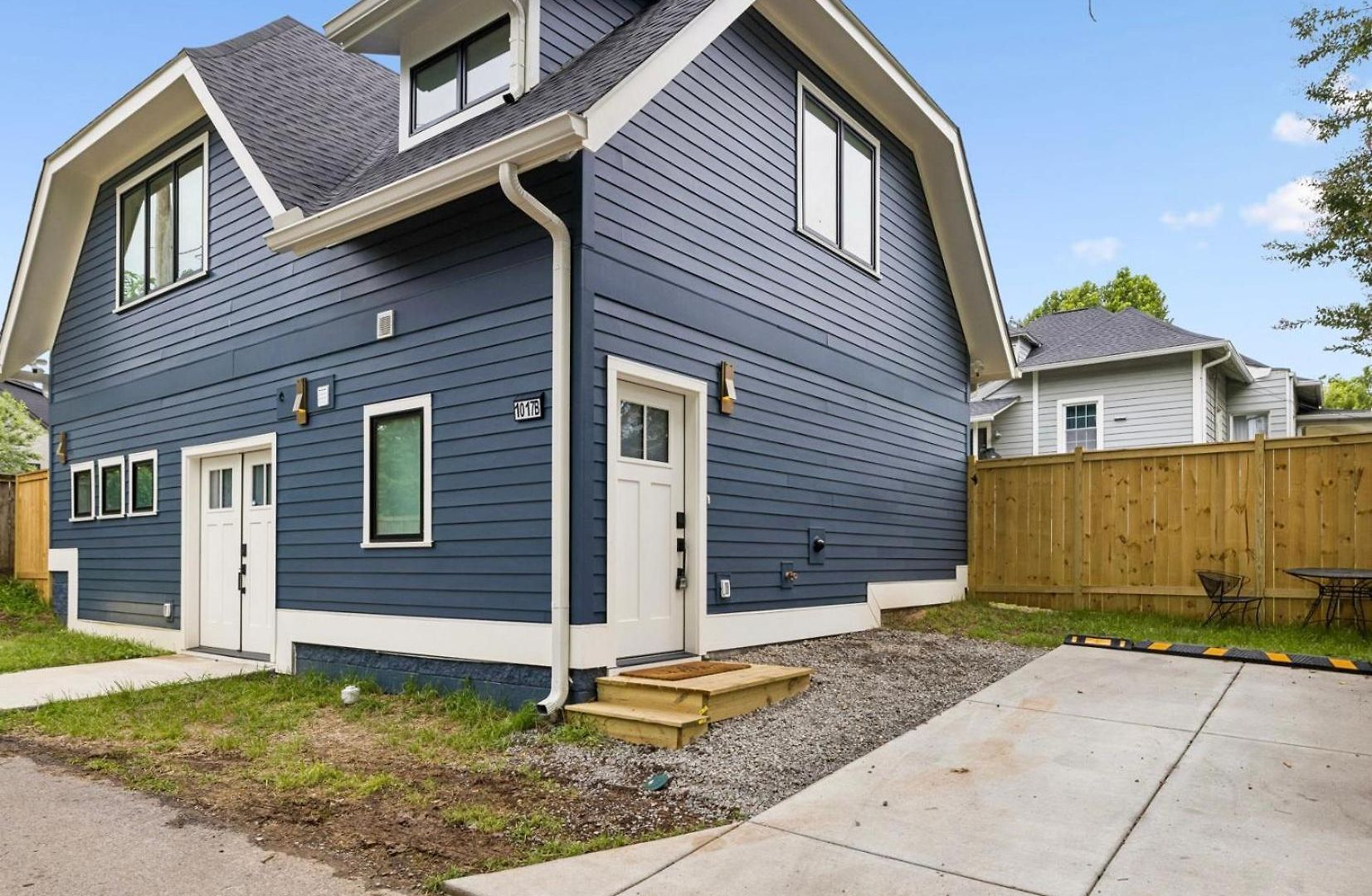 Deprecated Guest house Nashville