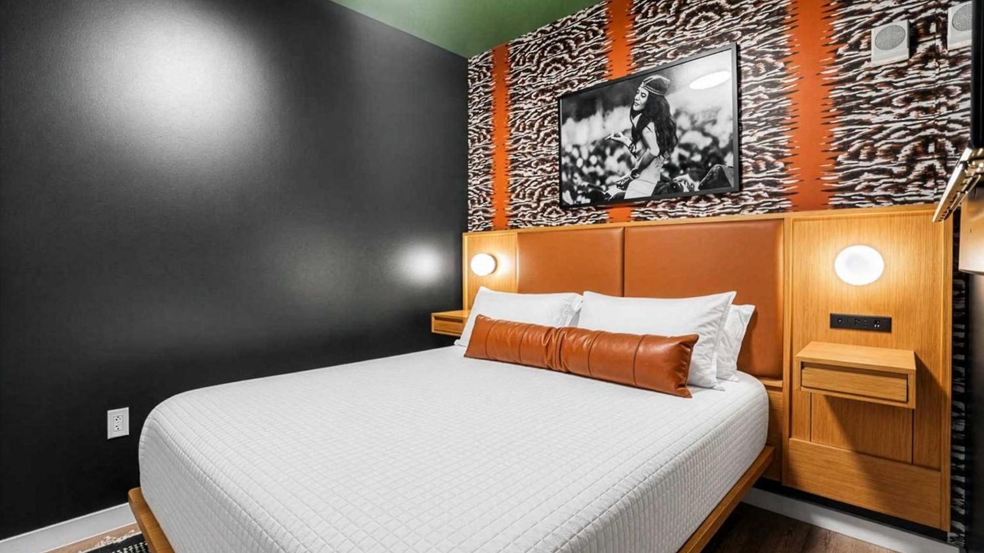 Holiday home Nocturne - Pool & Gym - Mins To Broadway *