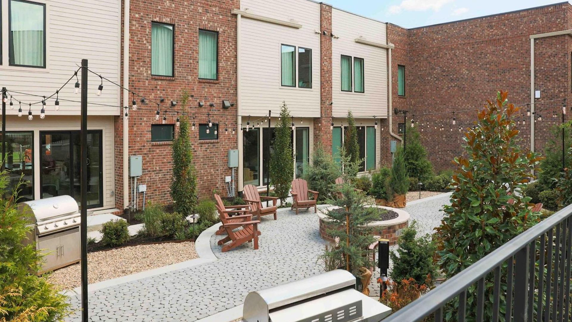 The Amenities | Heated Pool | 7 Mins-broadway Holiday home