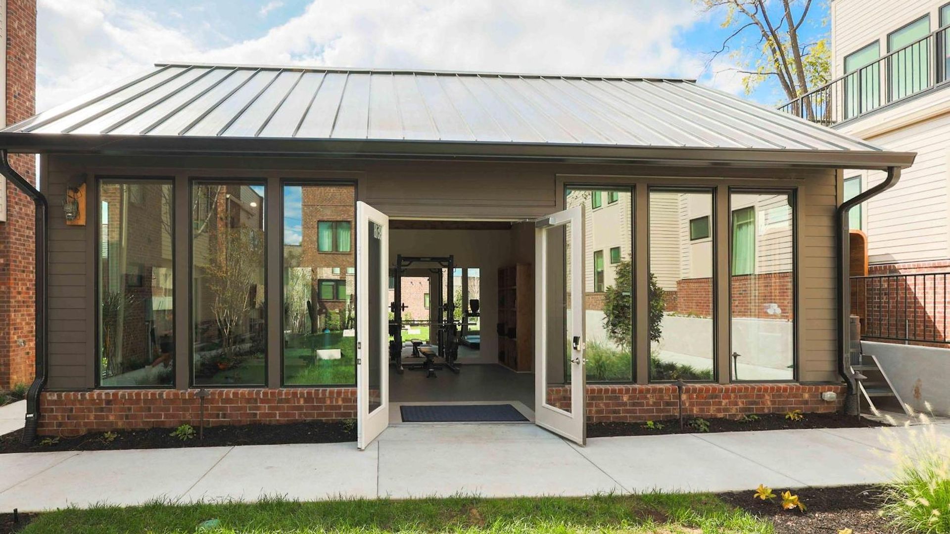 Noa | Pool, Sauna, Cold Plunge, Firepit Nashville