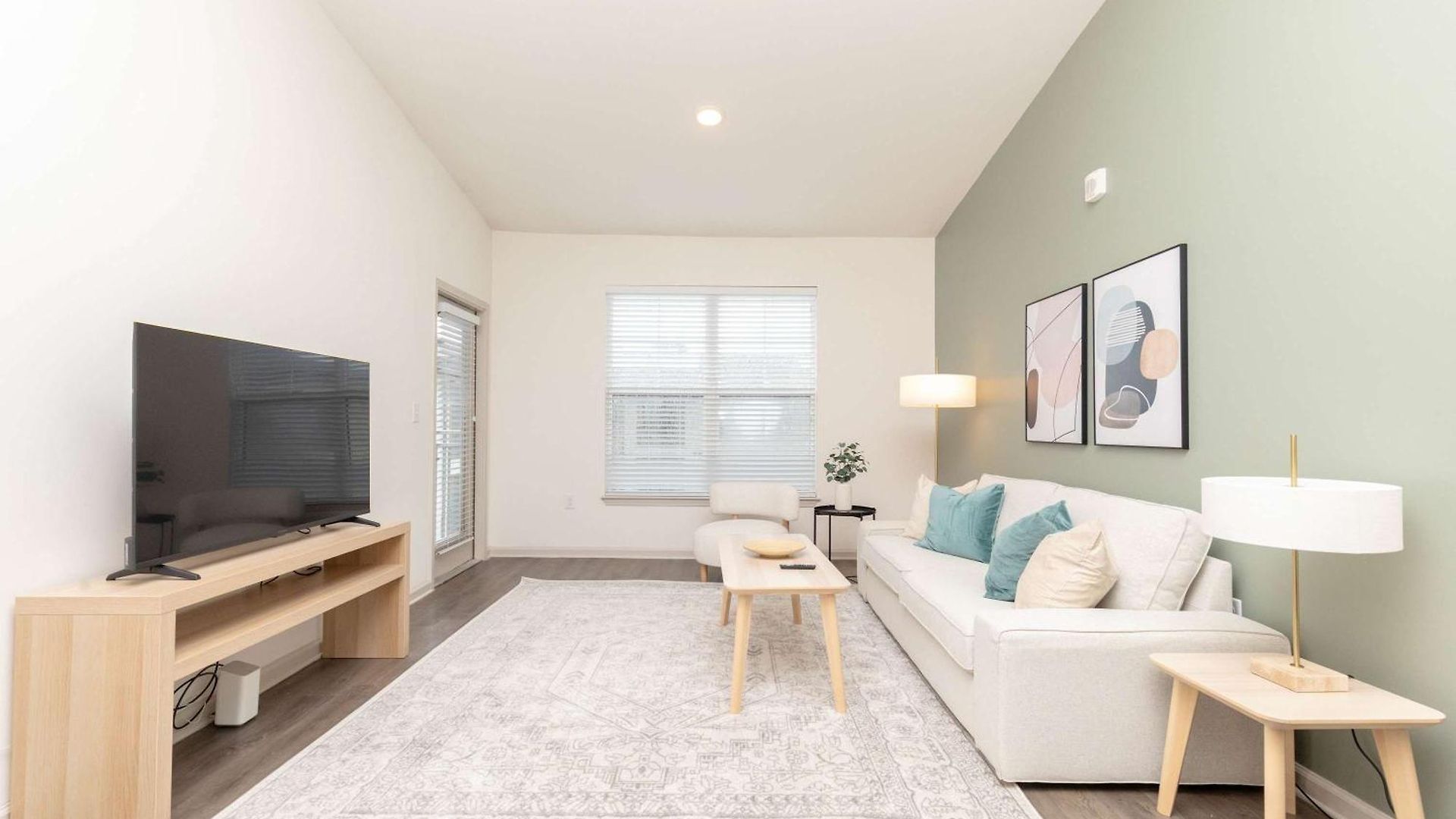 The Vi Vibe 8819 Apartment *