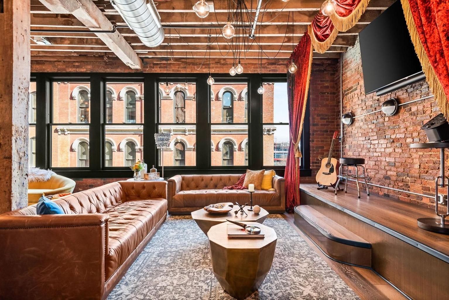 The Velvet Vault-luxury Downtown Loft With River View & Walk To Broadway Nashville