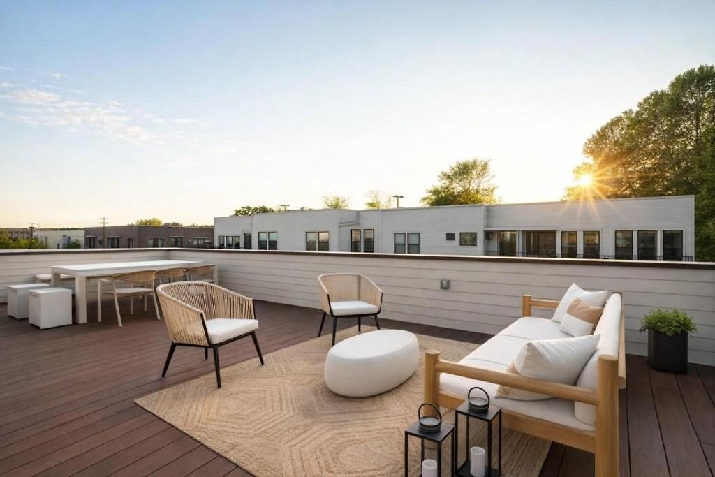 Amenities - Heated Pool Near Broadway * Nashville