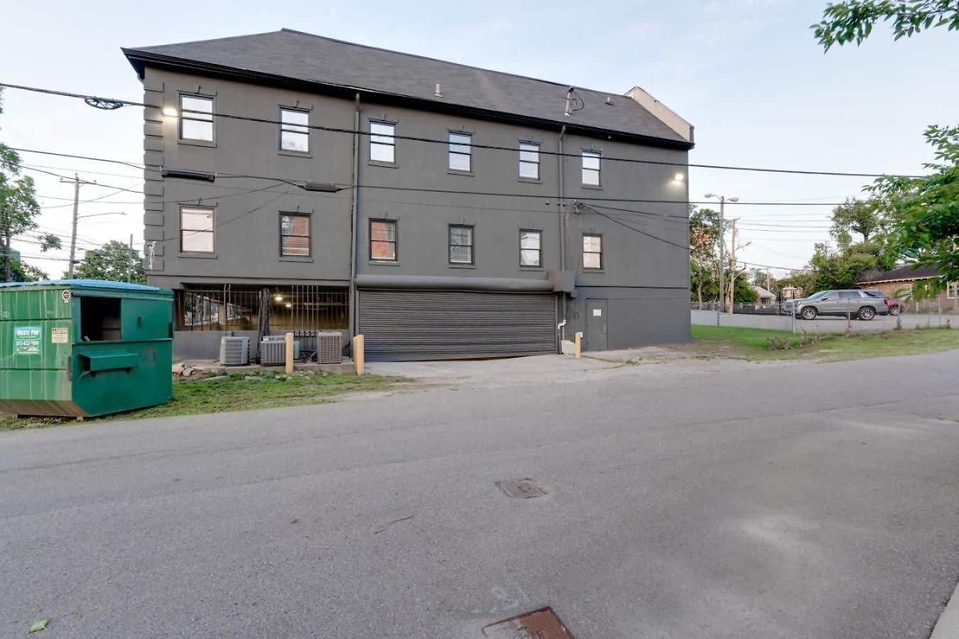 Apartment Colorful Escape Minutes From Broadway Nashville