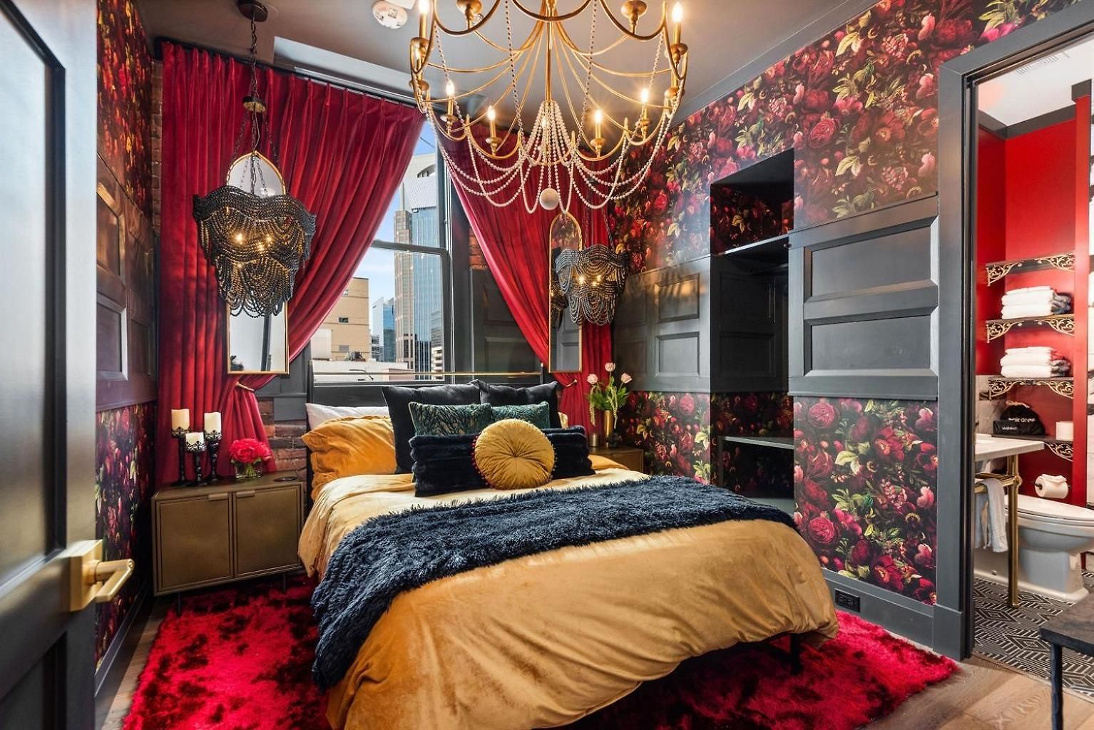 The Velvet Songbird Downtown Luxe Sleeps 24 * Nashville