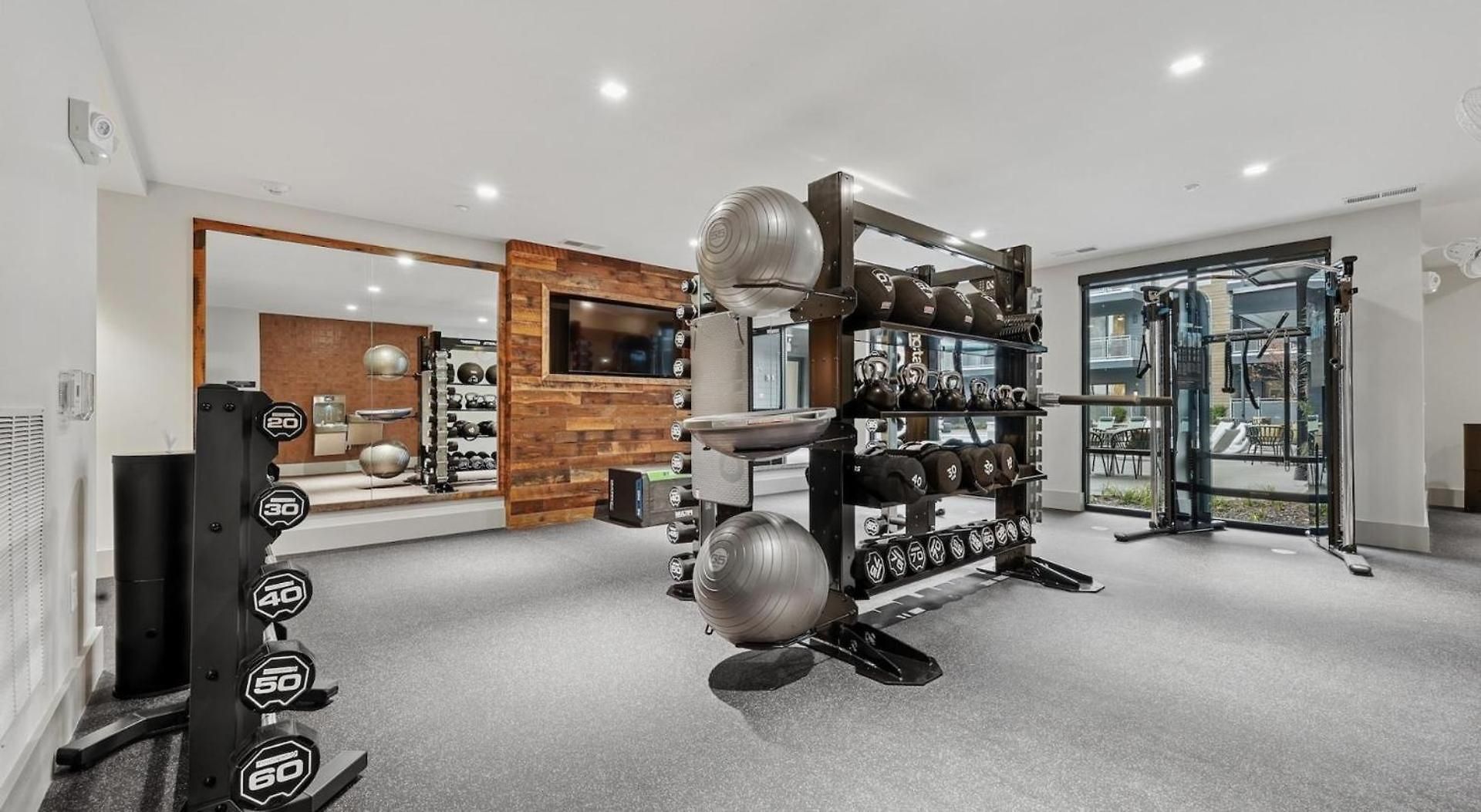 Apartment Landing Modern 2bd Gym Courtyard Nashville