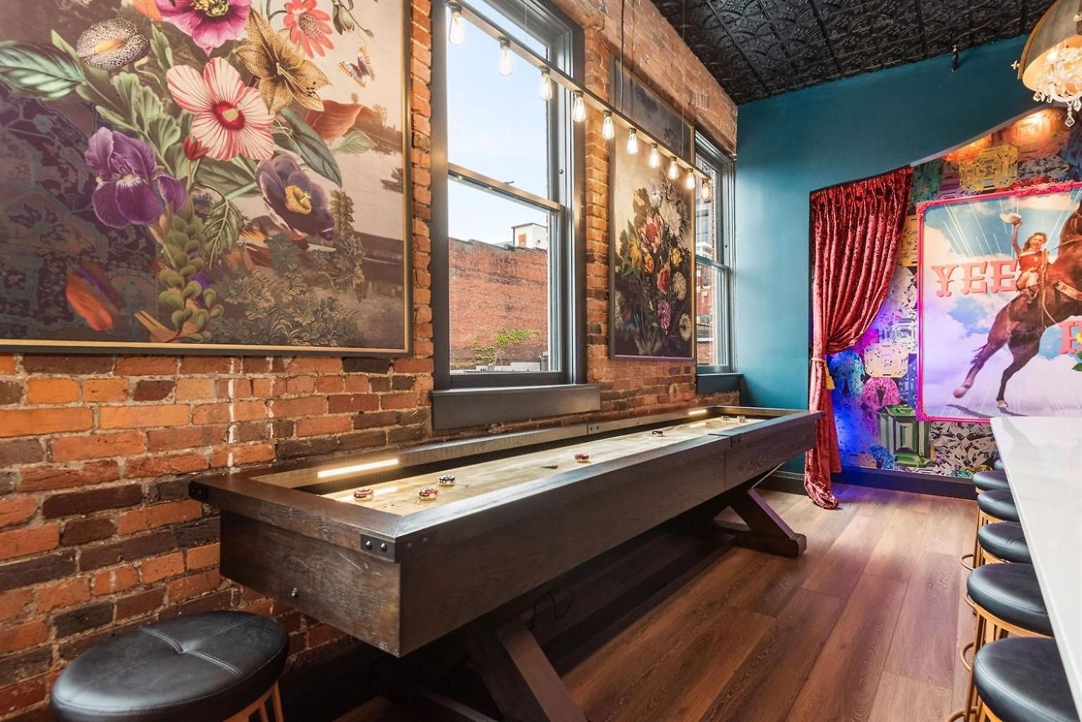 Holiday home The Songbird-luxury Penthouse Steps To Broadway Nashville