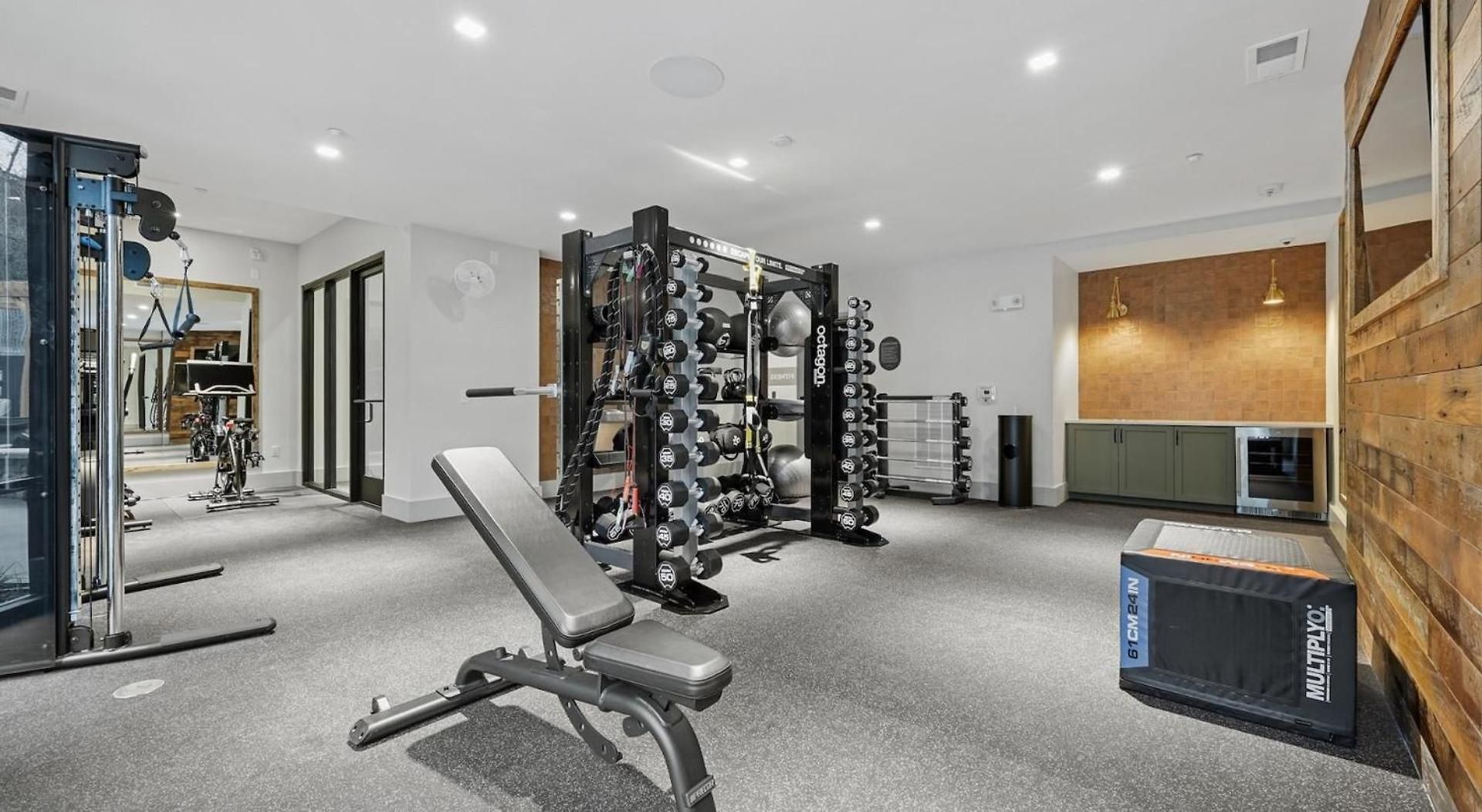 Apartment Landing Modern 2bd Gym Courtyard Nashville