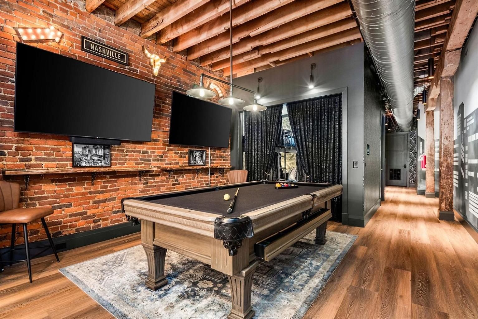 The Velvet Vault-luxury Downtown Loft With River View & Walk To Broadway Nashville