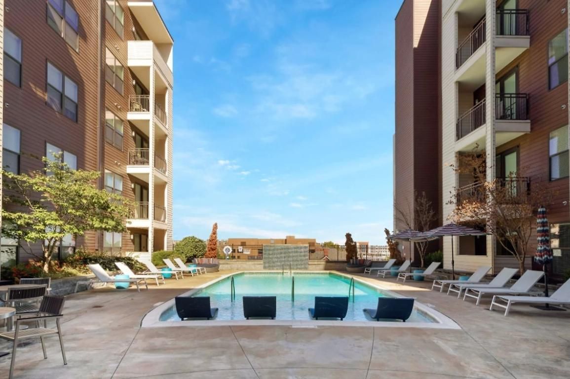 Apartment Midtown - 5 Min To Broadway - Free Secured Parking - Pool
