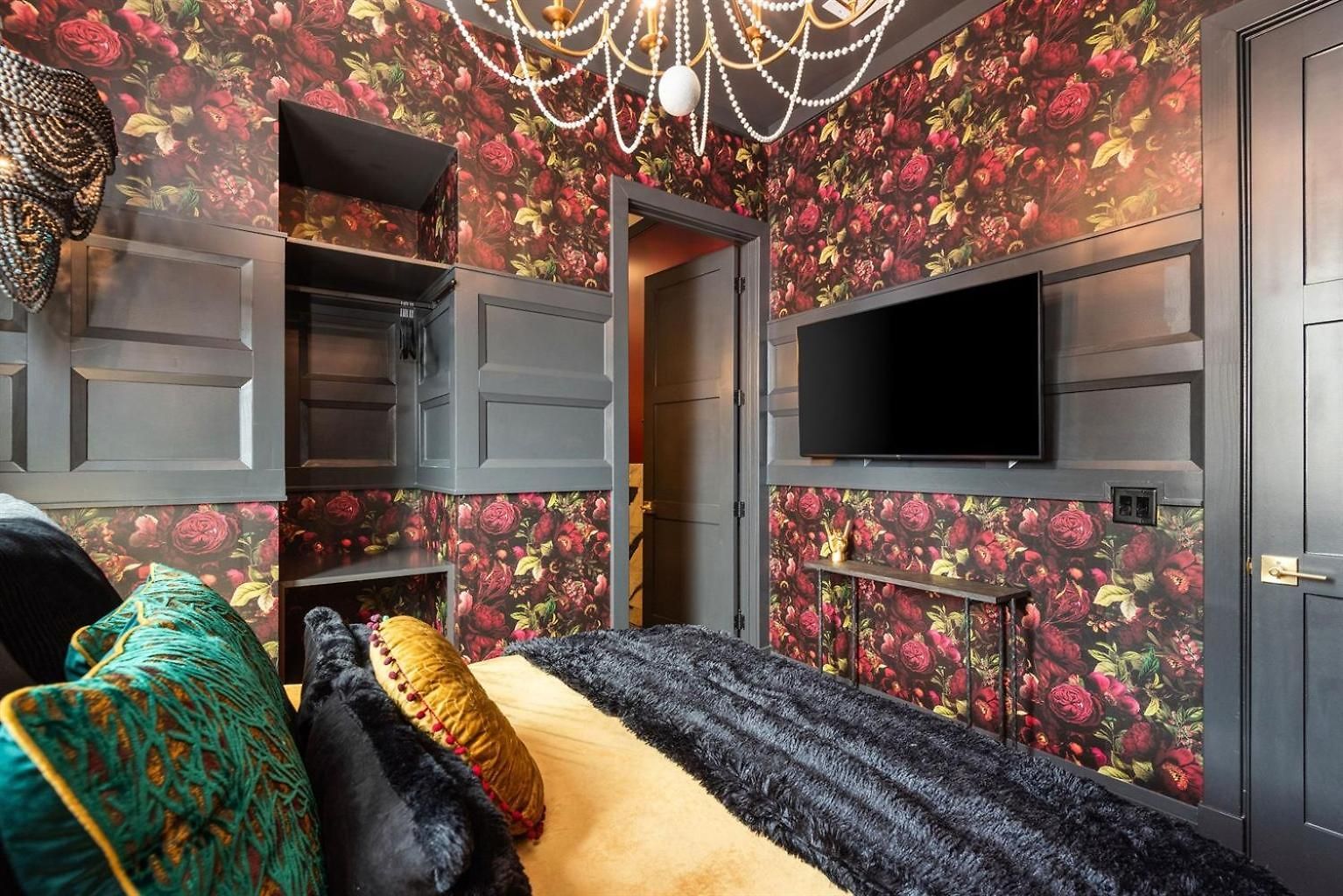 The Songbird-luxury Penthouse Steps To Broadway *
