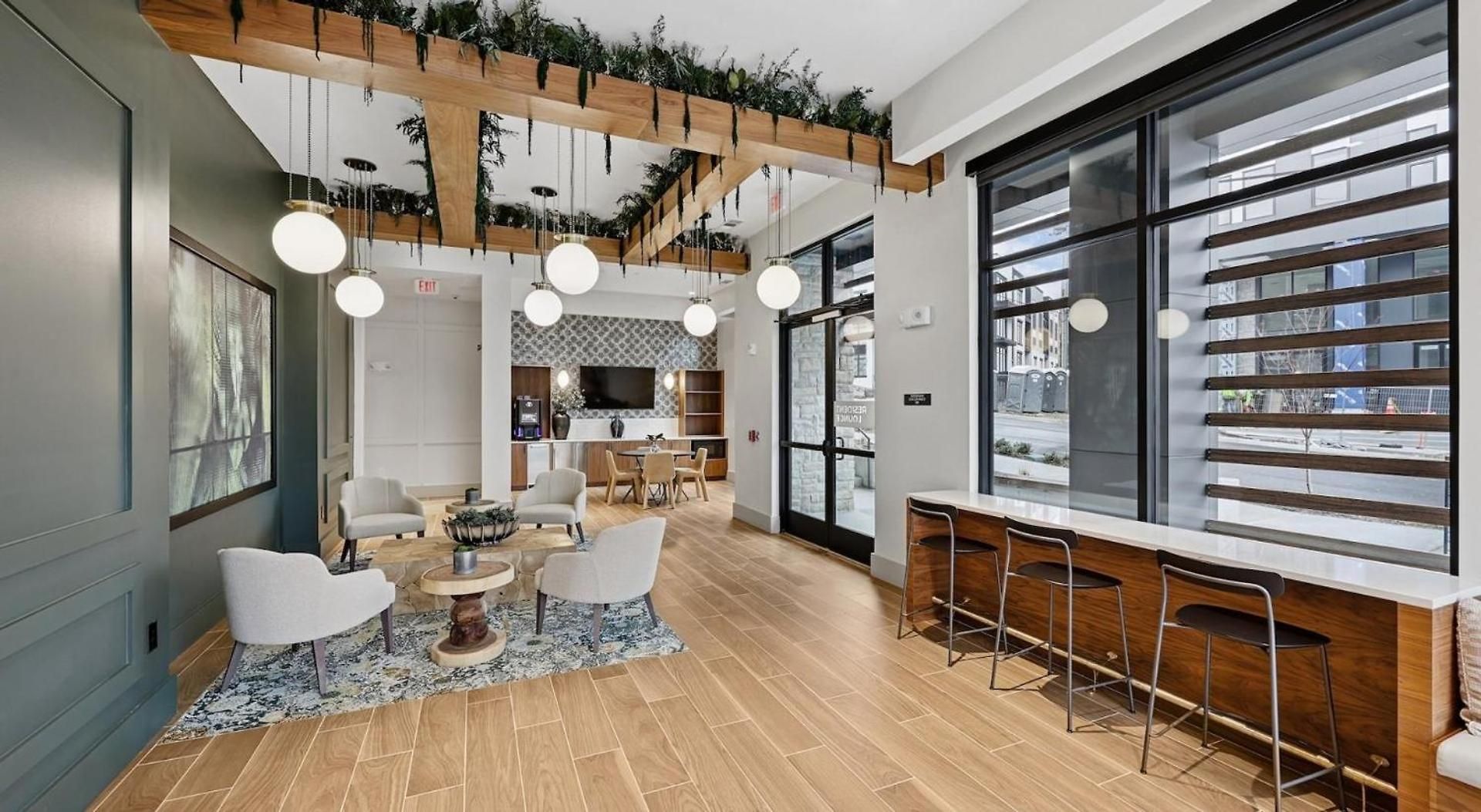 Landing Modern 2bd Gym Courtyard Nashville