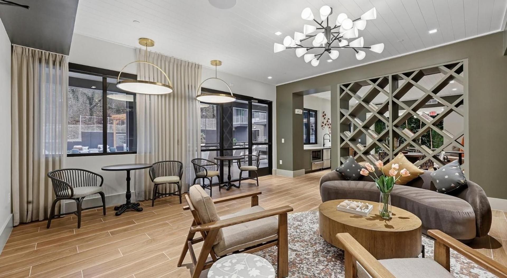 Landing Modern 2bd Gym Courtyard Apartment Nashville