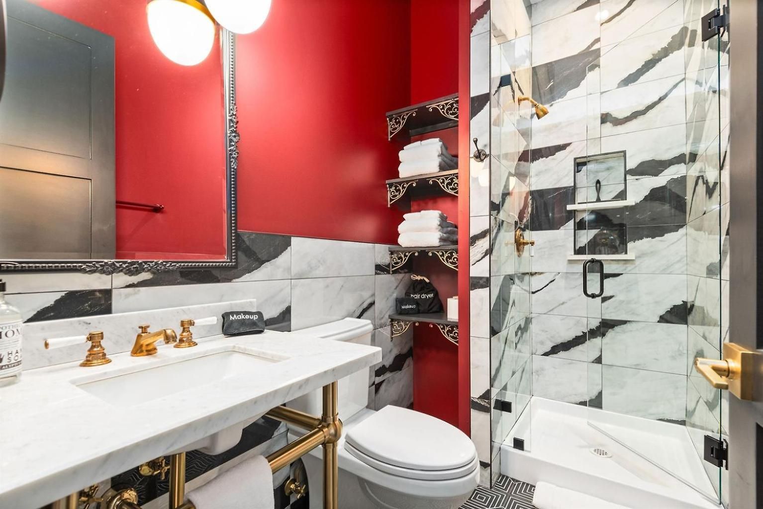 The Songbird-luxury Penthouse Steps To Broadway