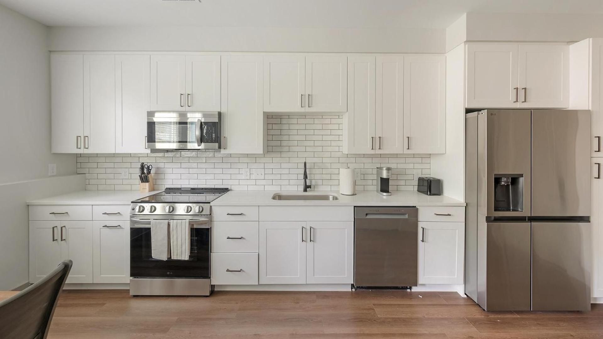 Landing Modern 2bd Gym Courtyard Apartment Nashville
