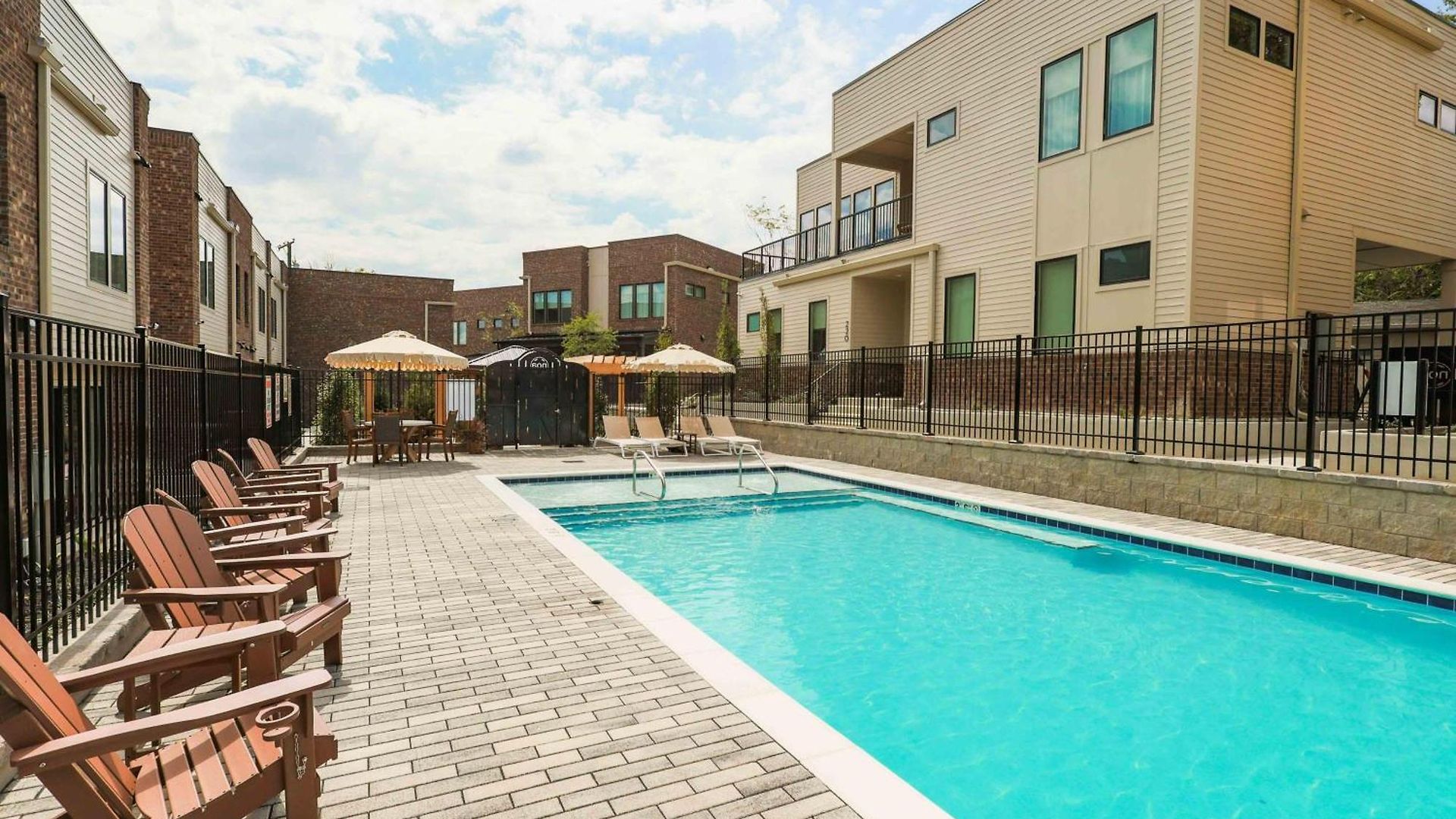 Apartment Noa | Pool, Sauna, & Rooftop Views Nashville