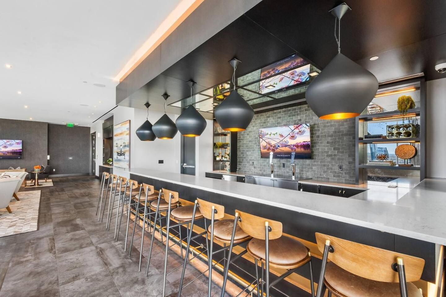 Apartment Lux In The Gulch Walkable Stay, Parking *