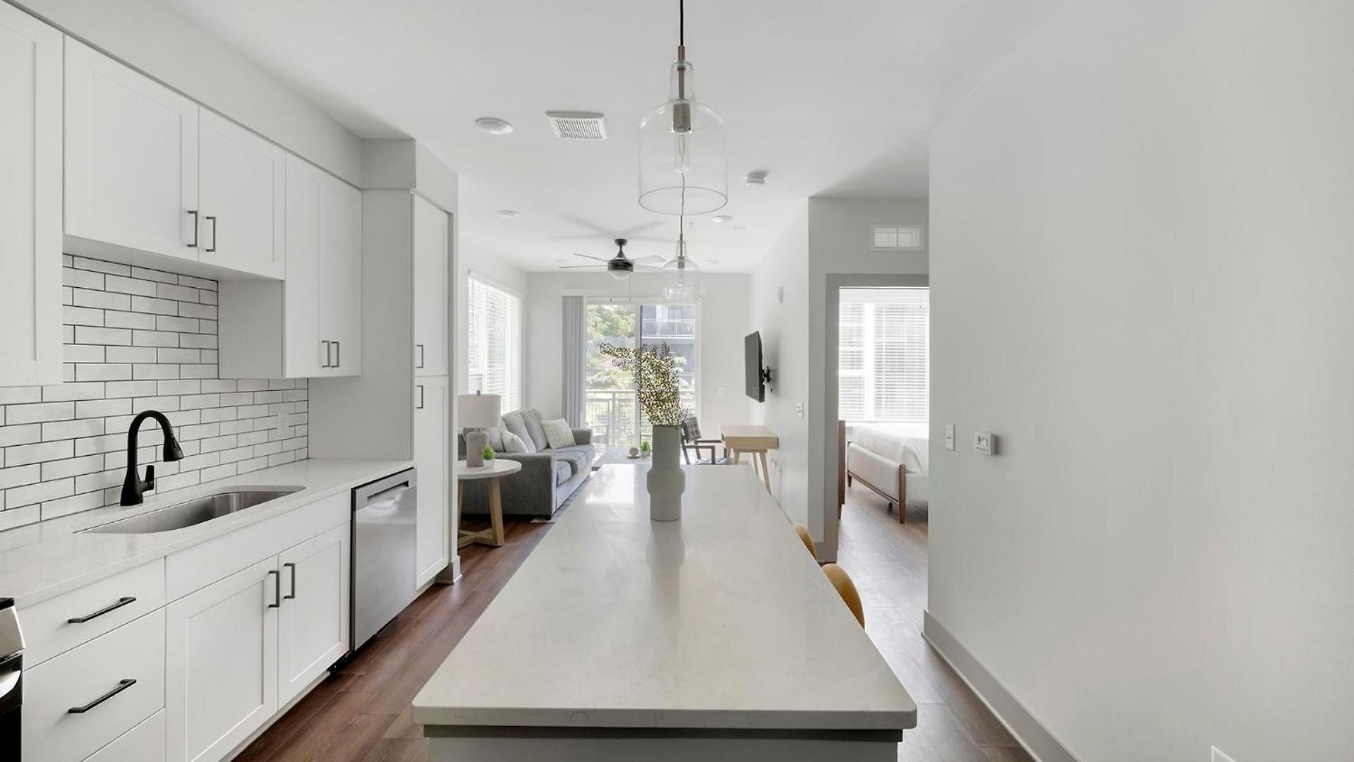 Landing Modern 2bd Gym Courtyard Apartment Nashville