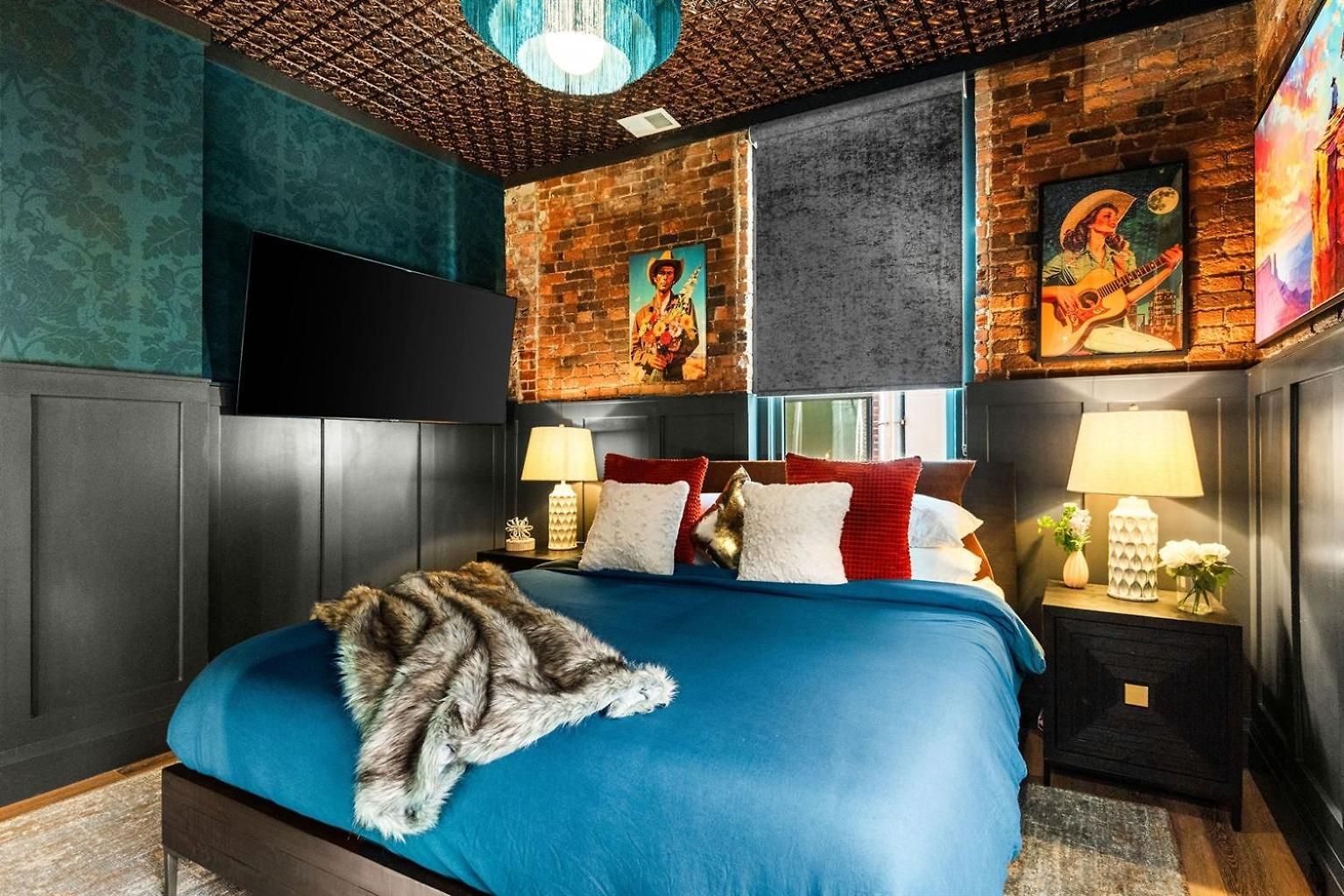 Holiday home The Velvet Vault-luxury Downtown Loft With River View & Walk To Broadway
