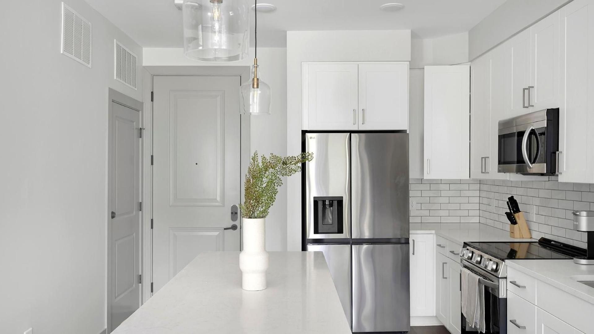 Landing Modern 2bd Gym Courtyard Apartment Nashville