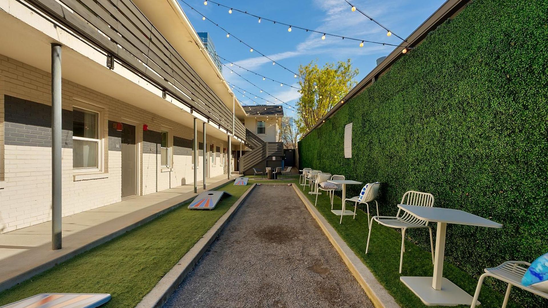 Hotel 1705 State Street 5*