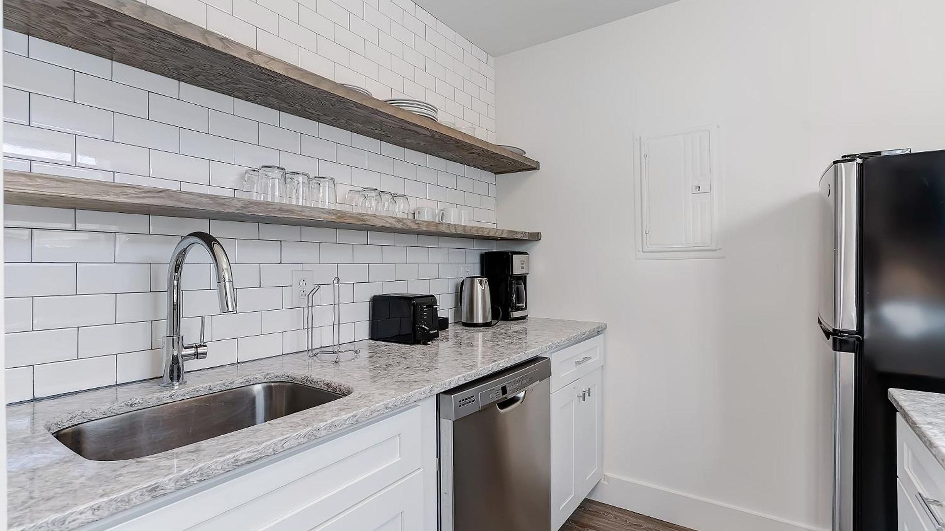 1705 State Street 5*