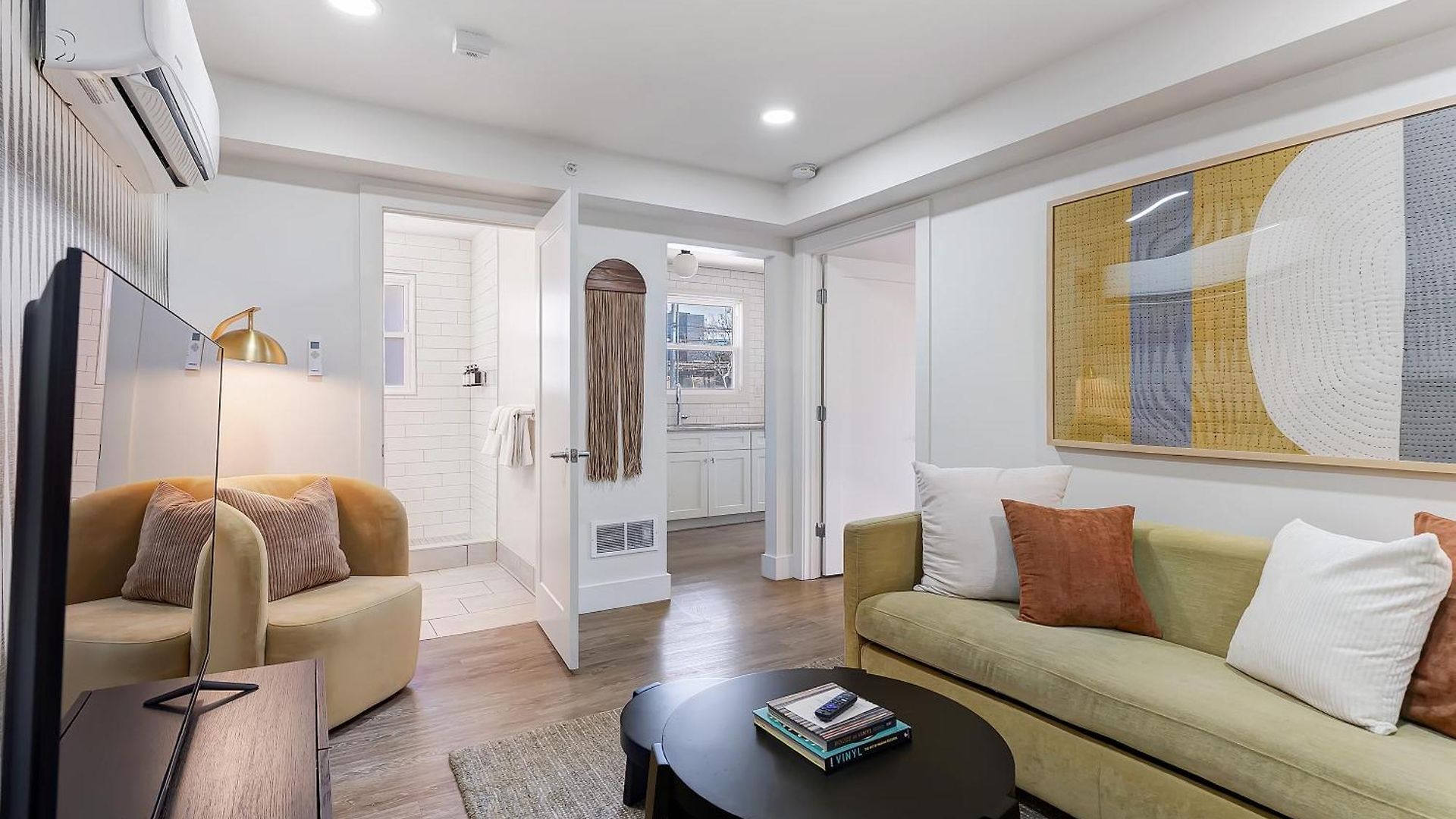 Hotel 1705 State Street 5*