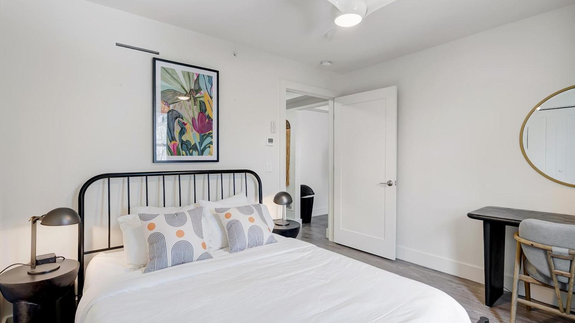 Hotel 1705 State Street 5*