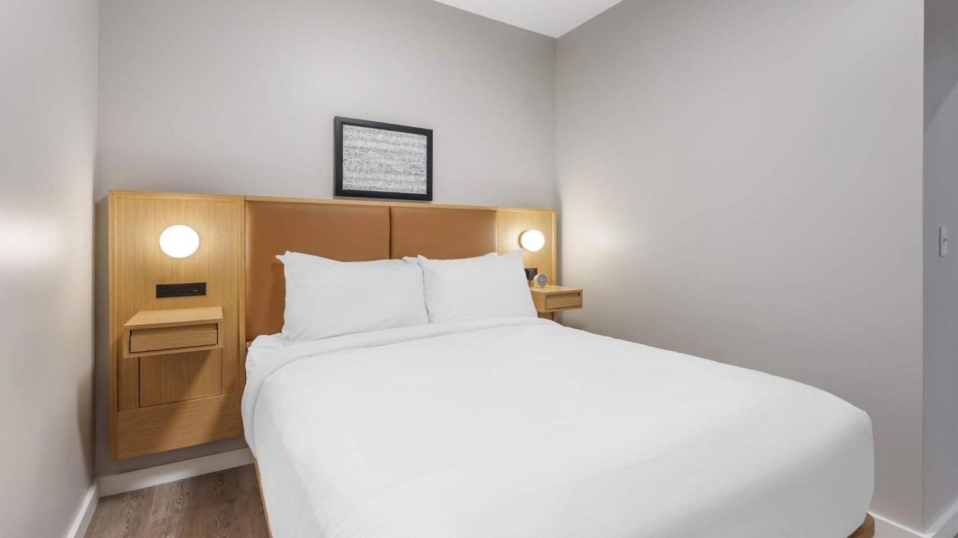Holiday home Sway - Pool - Gym - Mins To Broadway *