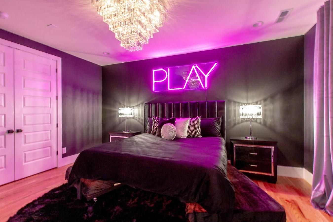 Playmate Lounge Rooftop Hot Tub Game