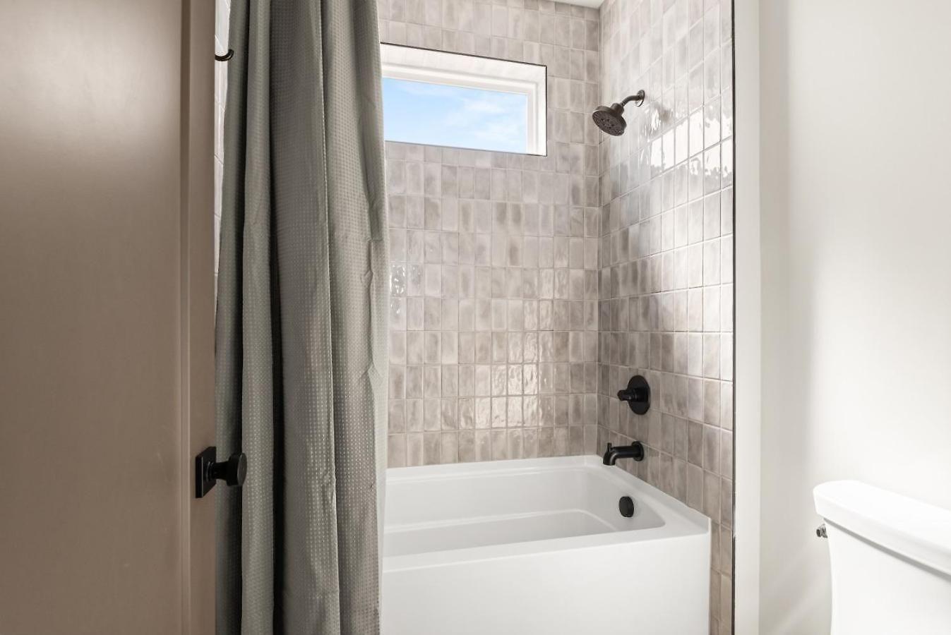 Germantown Gem 4br Sleeps 10 Minutes To Downtown Holiday home