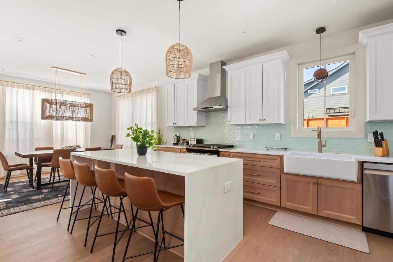 Germantown Gem 4br Sleeps 10 Minutes To Downtown