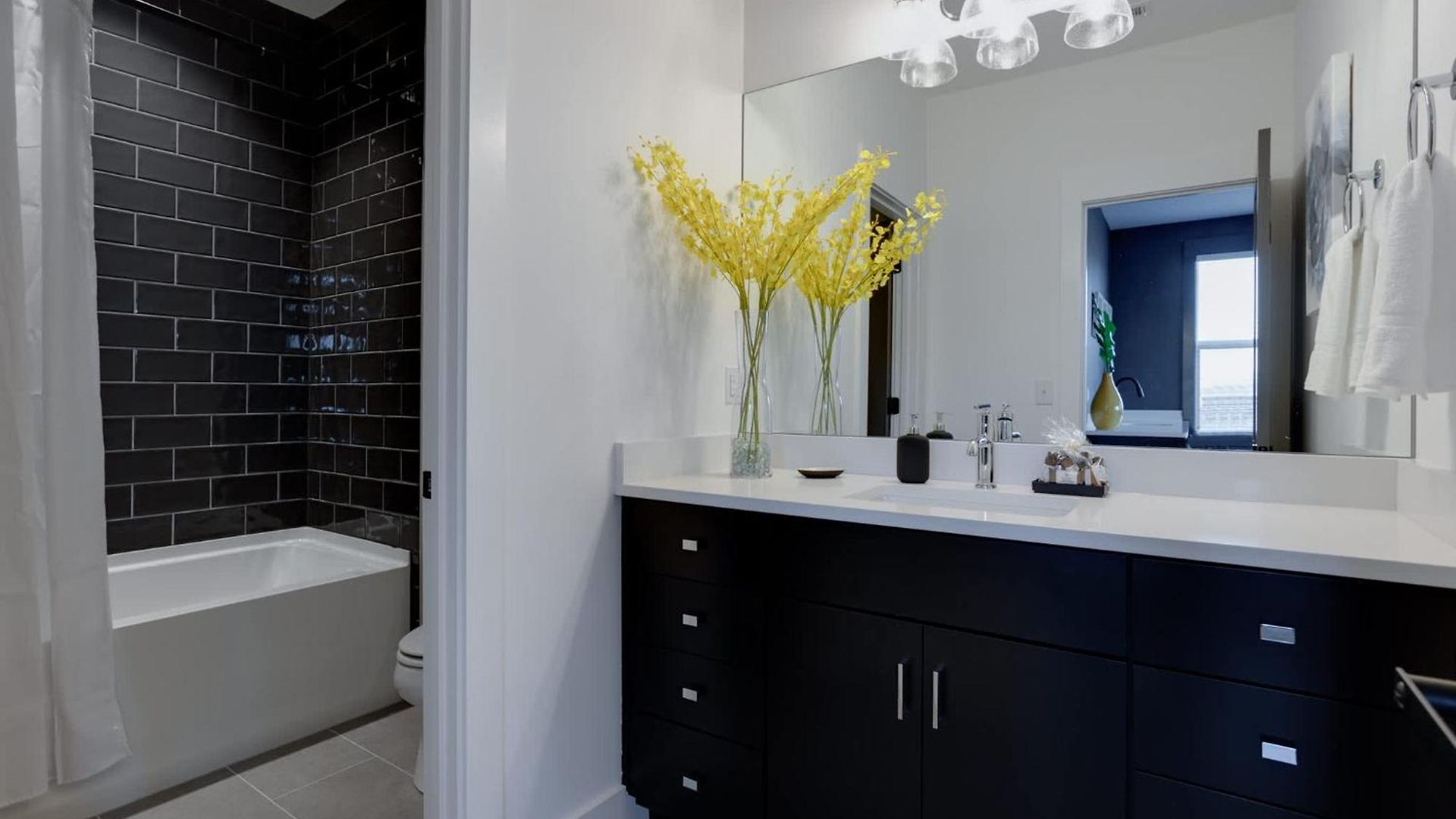 Holiday home Twin Townhomes - 8br Sleeps 24 Near Dt Nashville