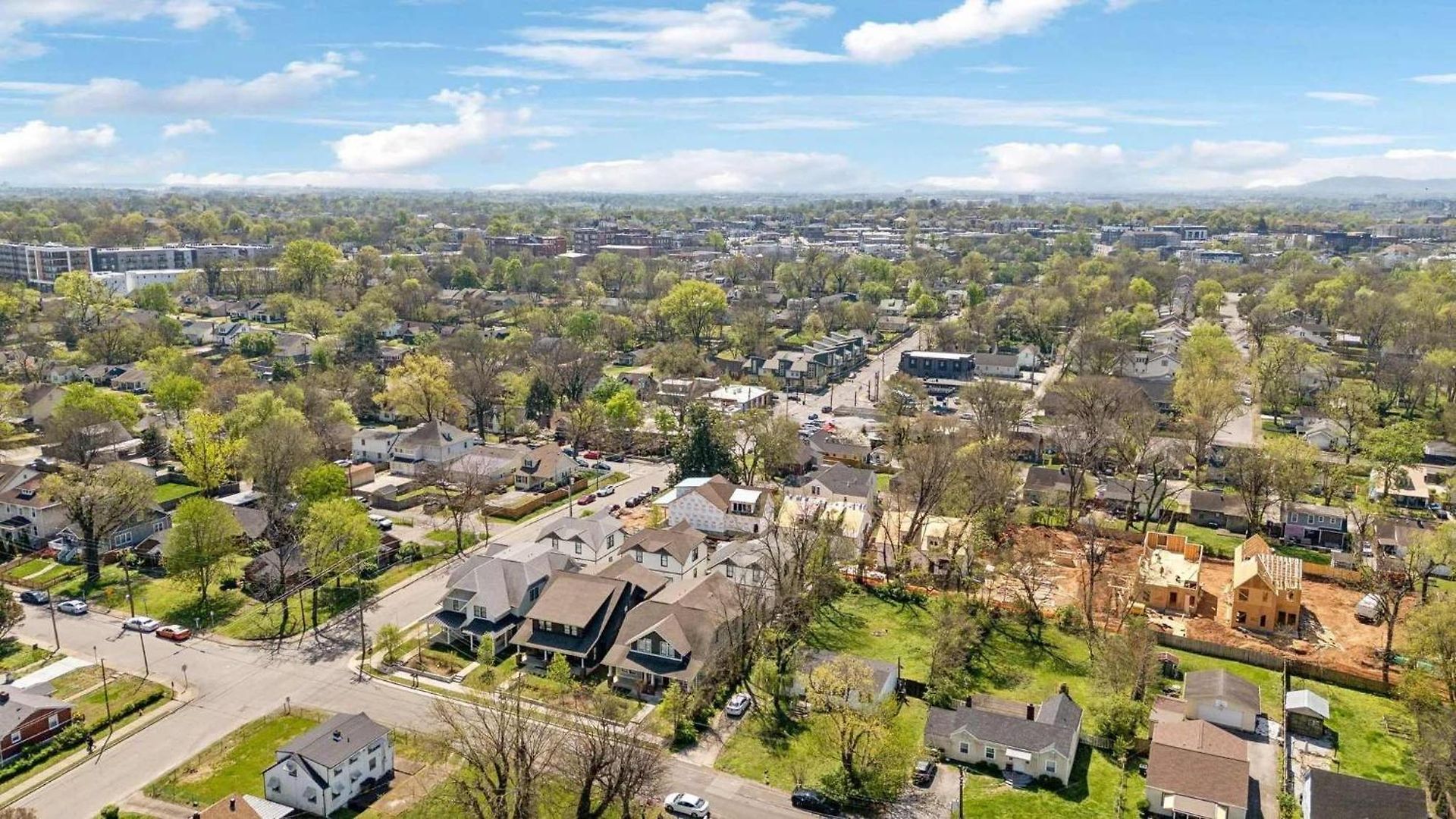 Modern East Townhome Walk To Local Favorite Restaurants And Bars 2 Car Garage Smart Tvs In Every Near Five Points The Gulch And 10 Min To Broadway 24 Hr Hospitality * Nashville